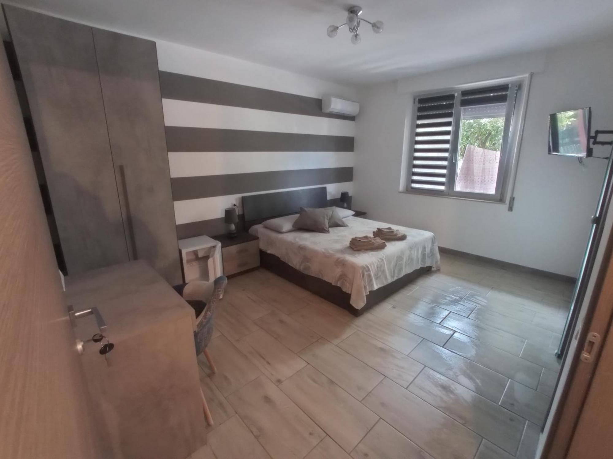 Bed&Breakfast Villa Nora 콰르투 산텔레나 외부 사진